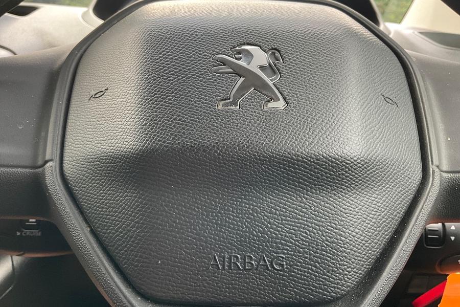Peugeot PARTNER Photo autoimg-49aa72fa4c093717ebad0a596ba50ff29be3b13b.jpg