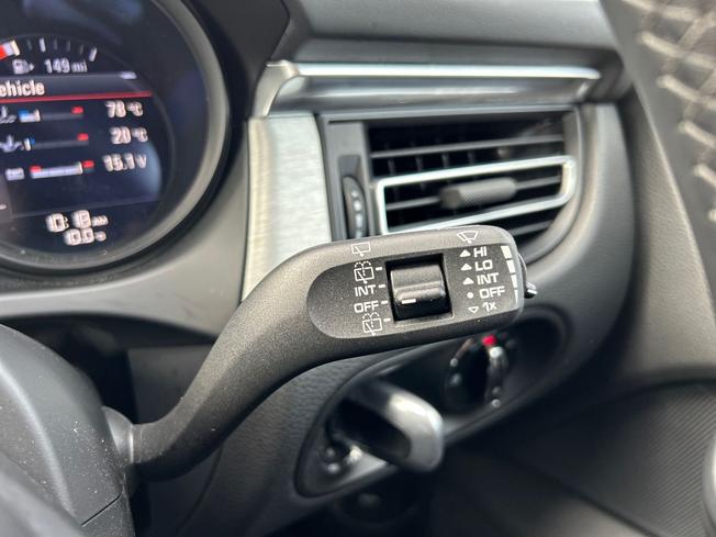 PORSCHE Macan Photo 52