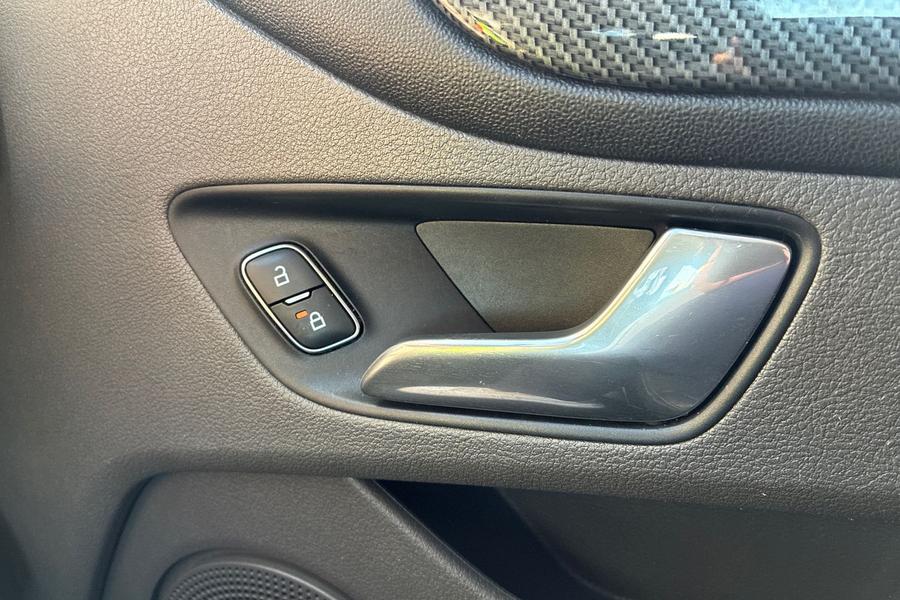 Ford TRANSIT CUSTOM Photo autoimg-49b1b3c8ee94fb3a78e93b889fea1bf5588ed5e7.jpg
