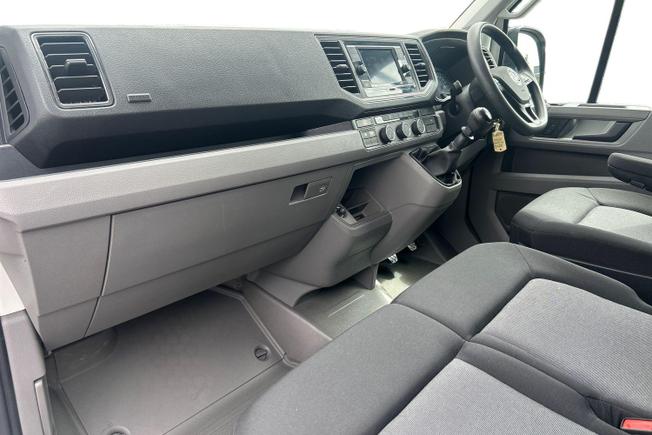 Volkswagen Crafter Photo 2