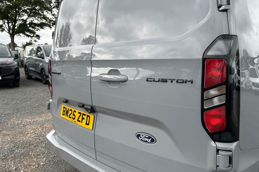 Ford TRANSIT CUSTOM Photo autoimg-49b35930c5a113e79e99c461354b5f9ece54ff33.jpg