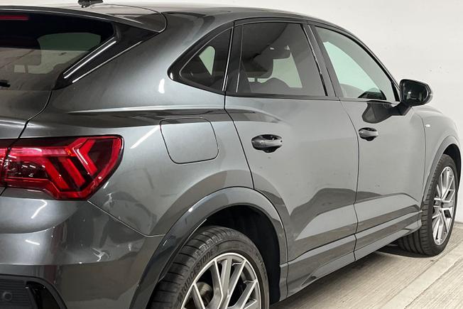 AUDI Q3 Photo 37