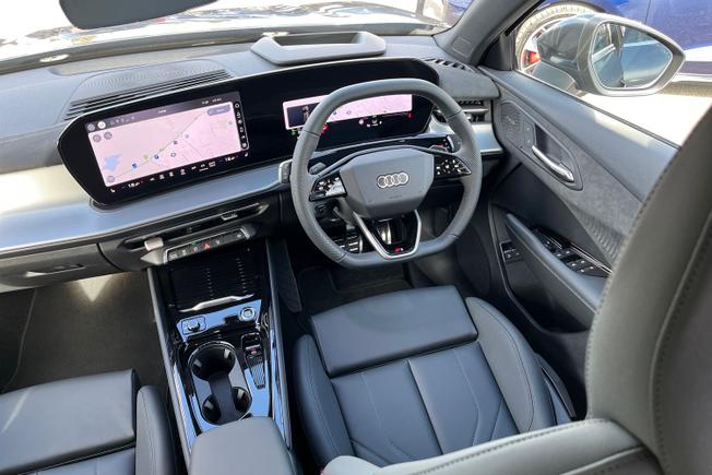 AUDI  Q3 SUV Photo 50