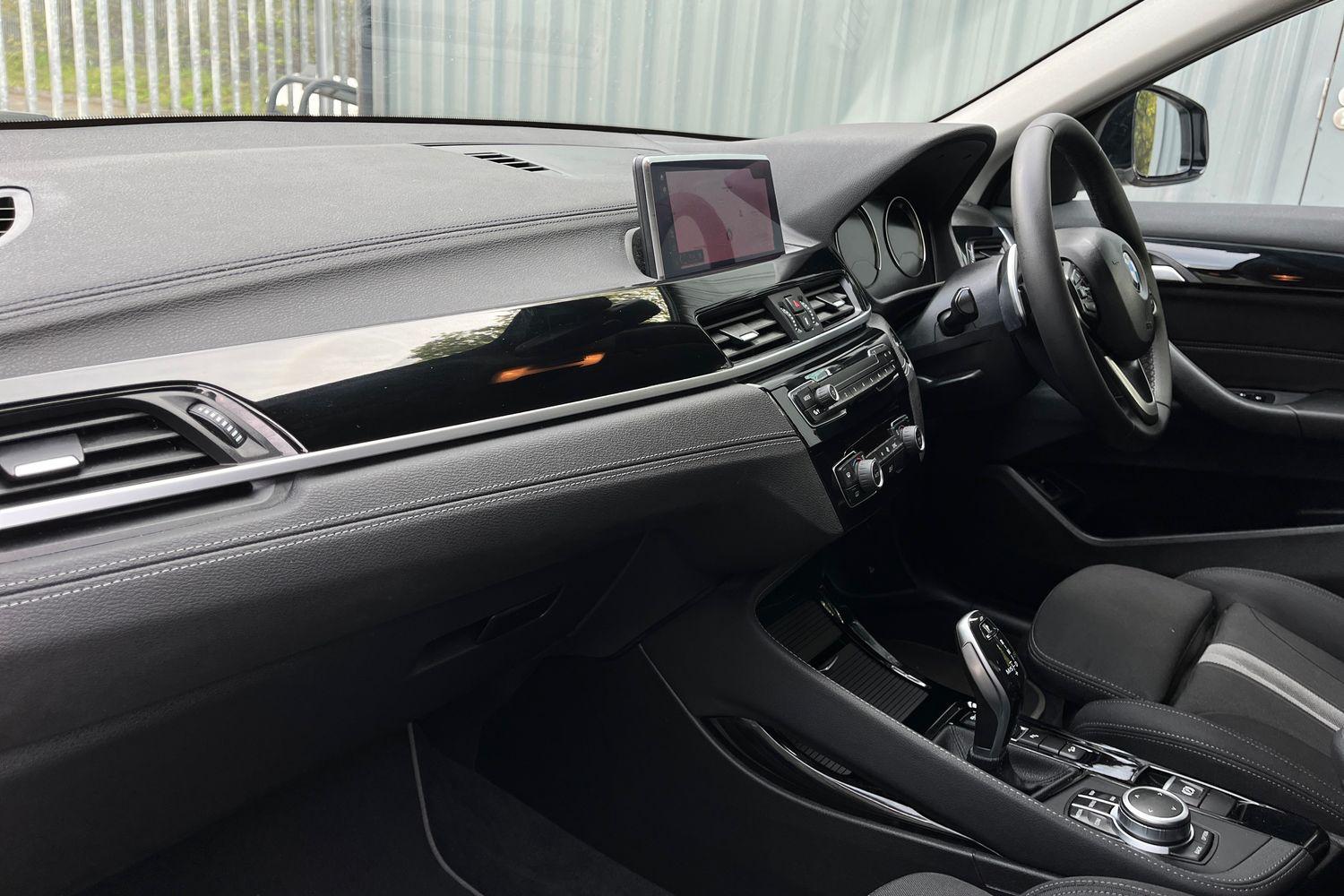 BMW X2 Photo 17