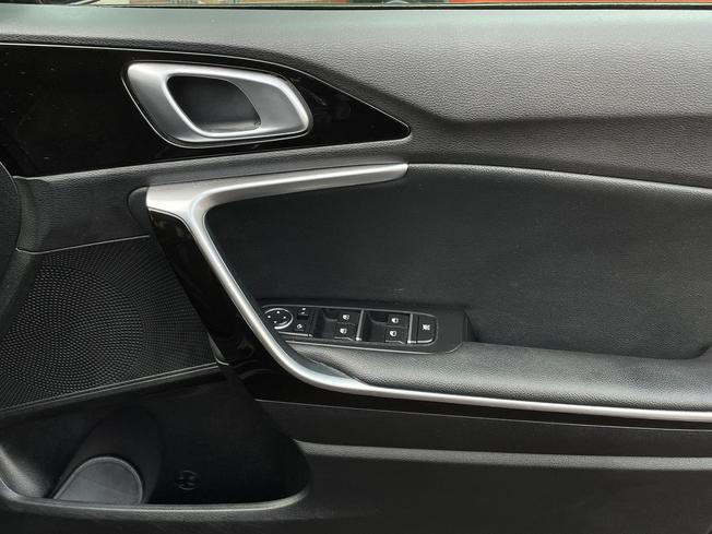 KIA Ceed Photo 29