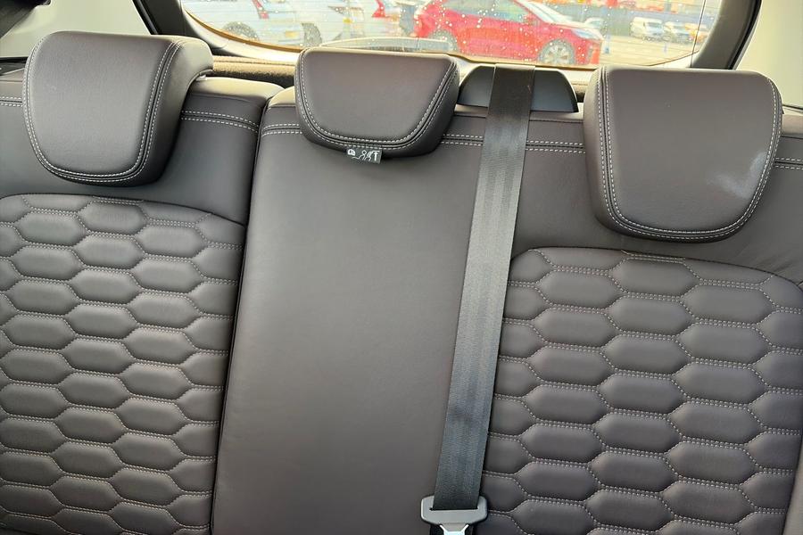Ford FIESTA VIGNALE Photo autoimg-49be965b9439e0f7c0a8ca55be751e514bad3e75.jpg