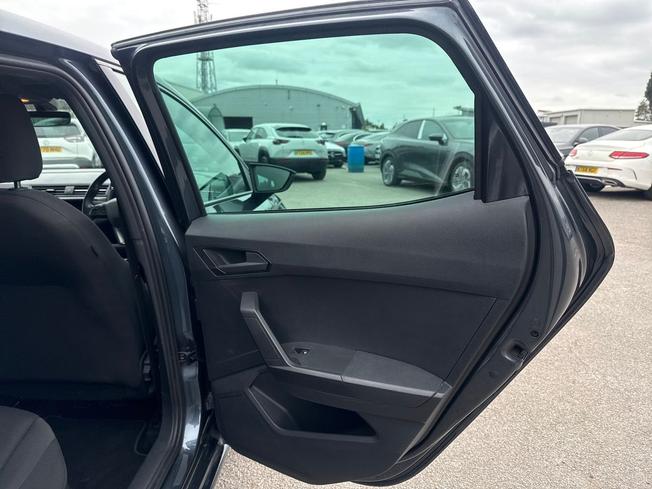 SEAT Ibiza Photo 25