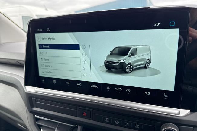 VOLKSWAGEN Transporter Photo 36