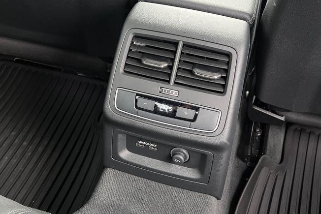 AUDI A4 Photo 46