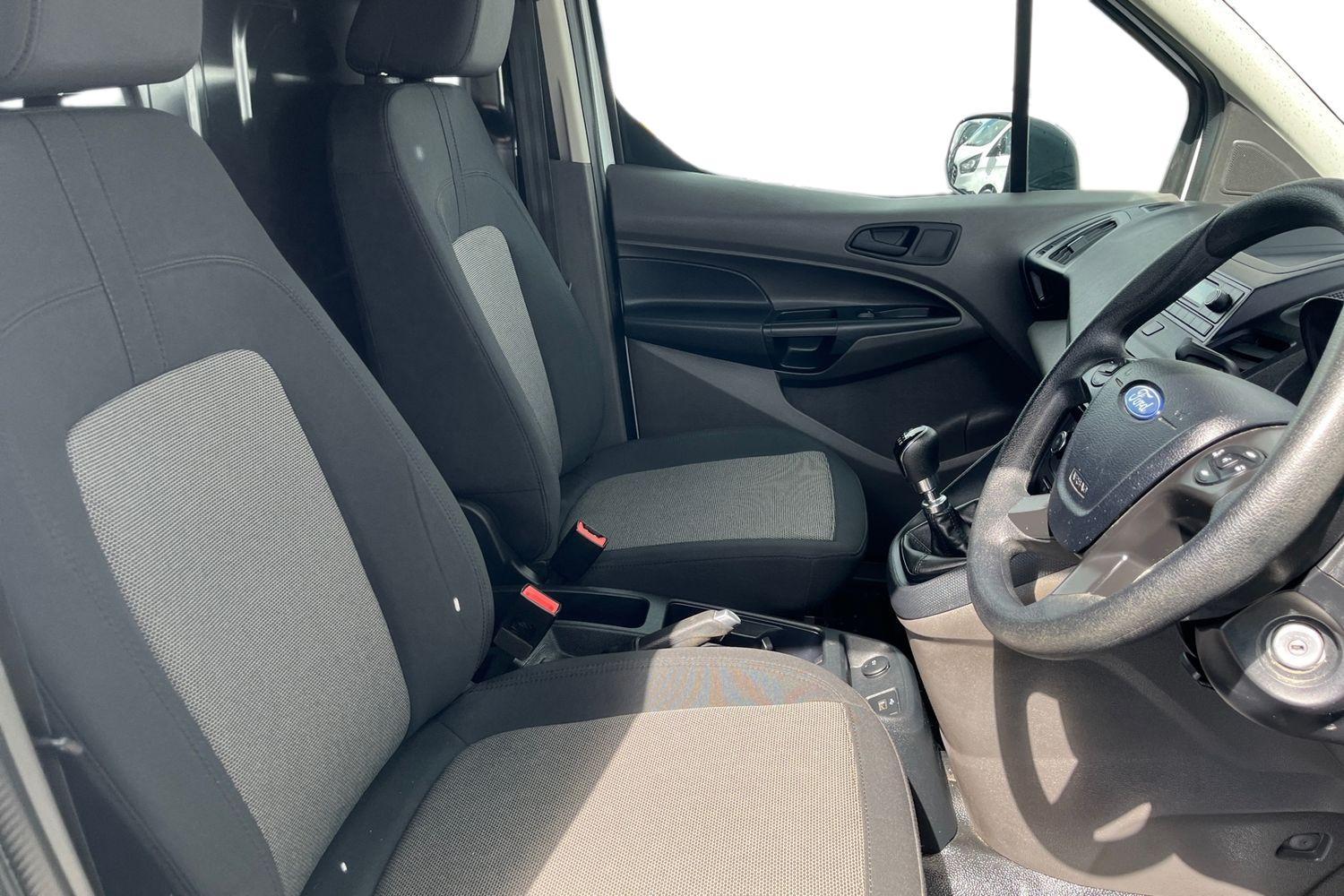Ford TRANSIT CONNECT Photo 10