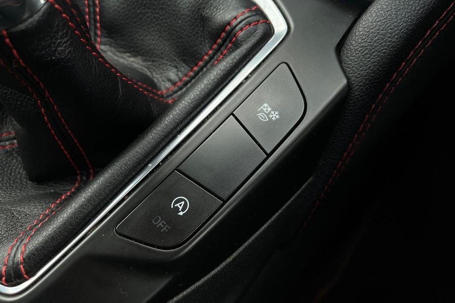 Ford Kuga Photo autoimg-49c57f960524f7cb2a99e1269071c030e138c448.jpg