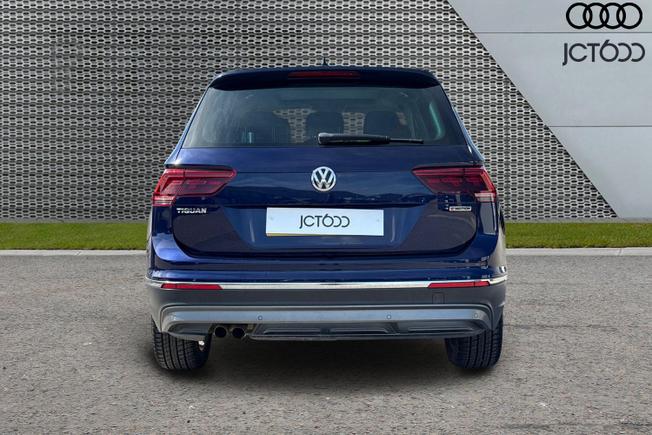 VOLKSWAGEN Tiguan Photo 7