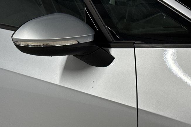 VOLKSWAGEN ID.3 Photo 20