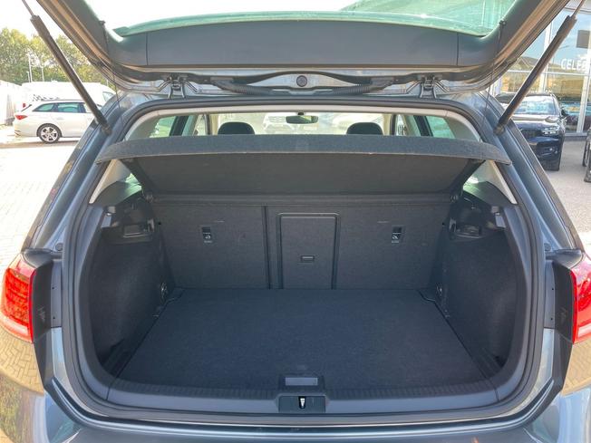 VOLKSWAGEN Golf Photo 12