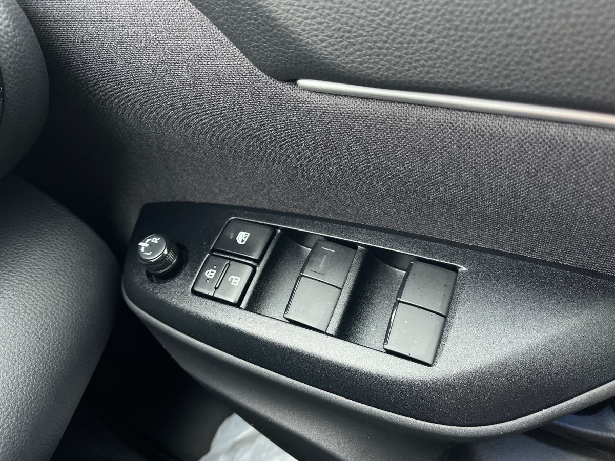 Toyota Yaris Cross Photo 35