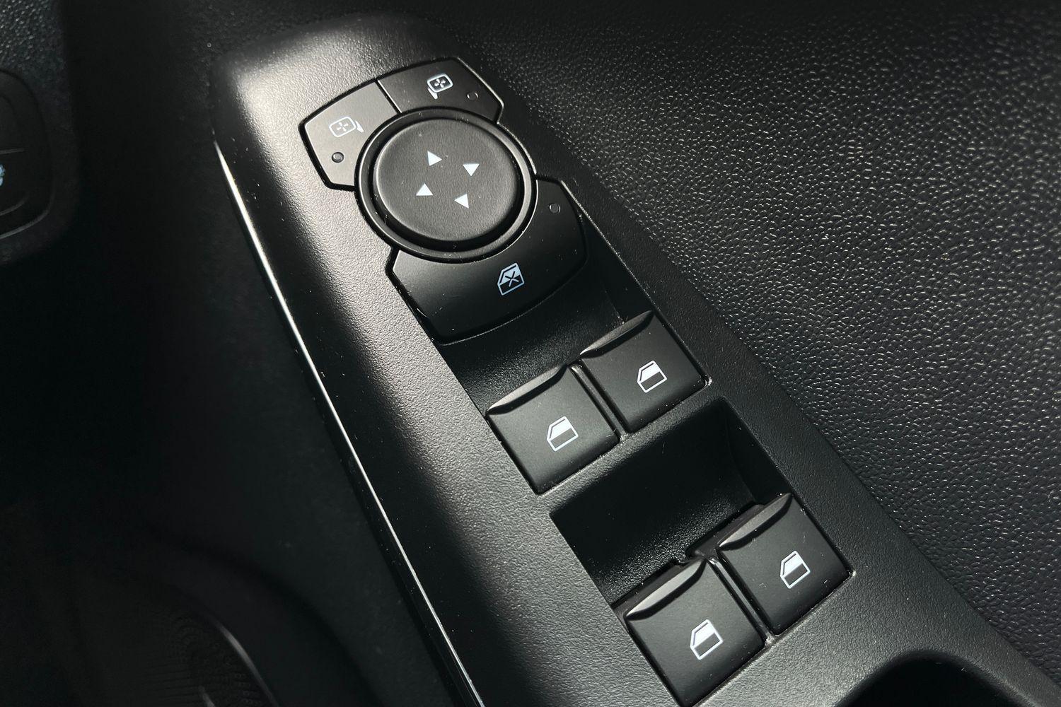 Ford FIESTA Photo 15