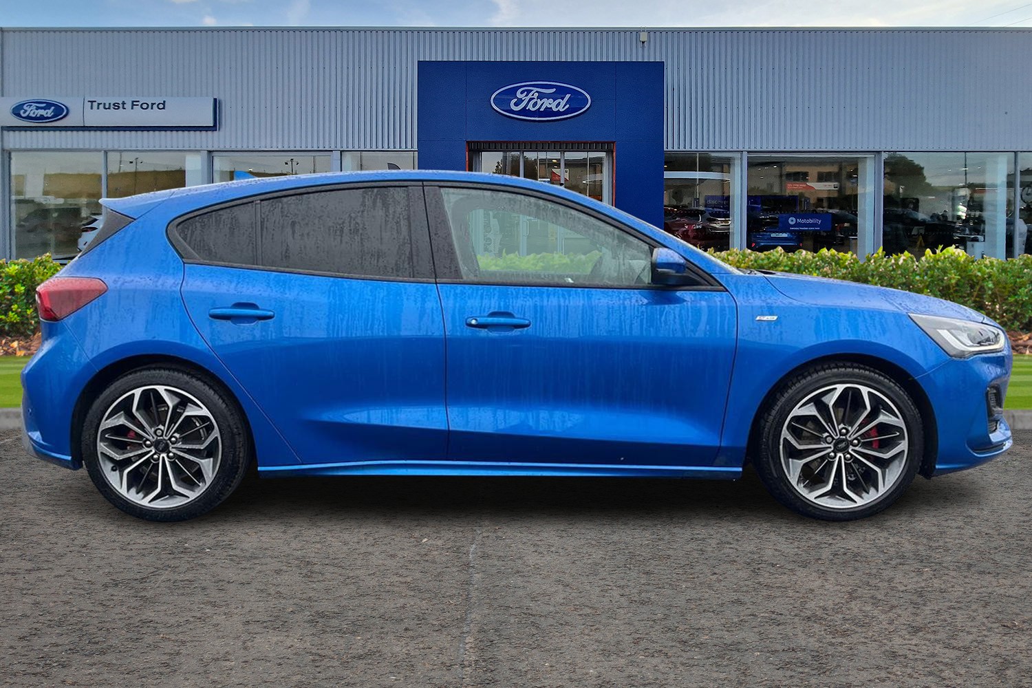 Ford FOCUS Photo 2