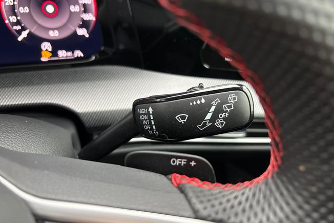 VOLKSWAGEN Golf Photo 34