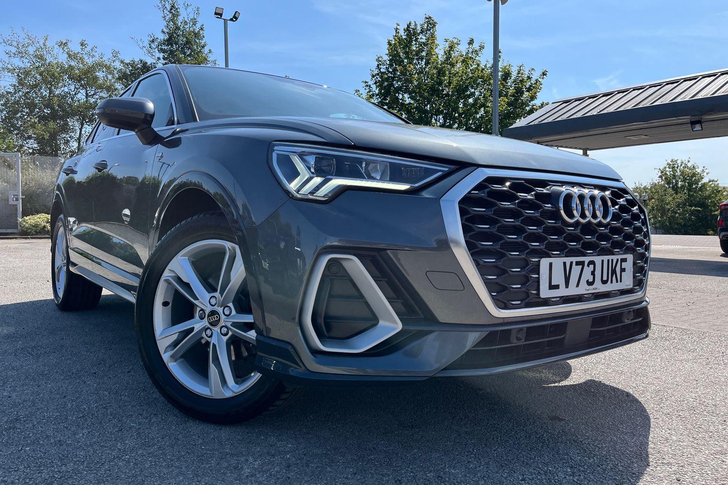 Audi Q3 Photo 36