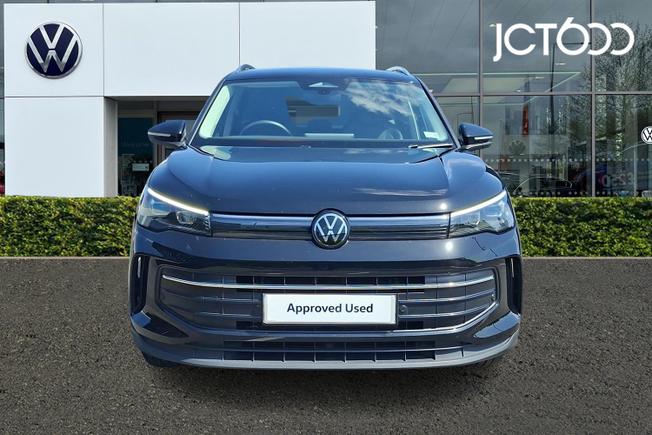 VOLKSWAGEN Tiguan Photo 8