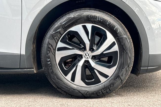 VOLKSWAGEN ID.4 Photo 5