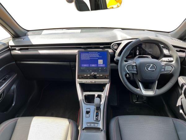 Lexus LBX Photo autoimg-49d8f7e16523591a950959808eed3b6f86757ddb.jpg