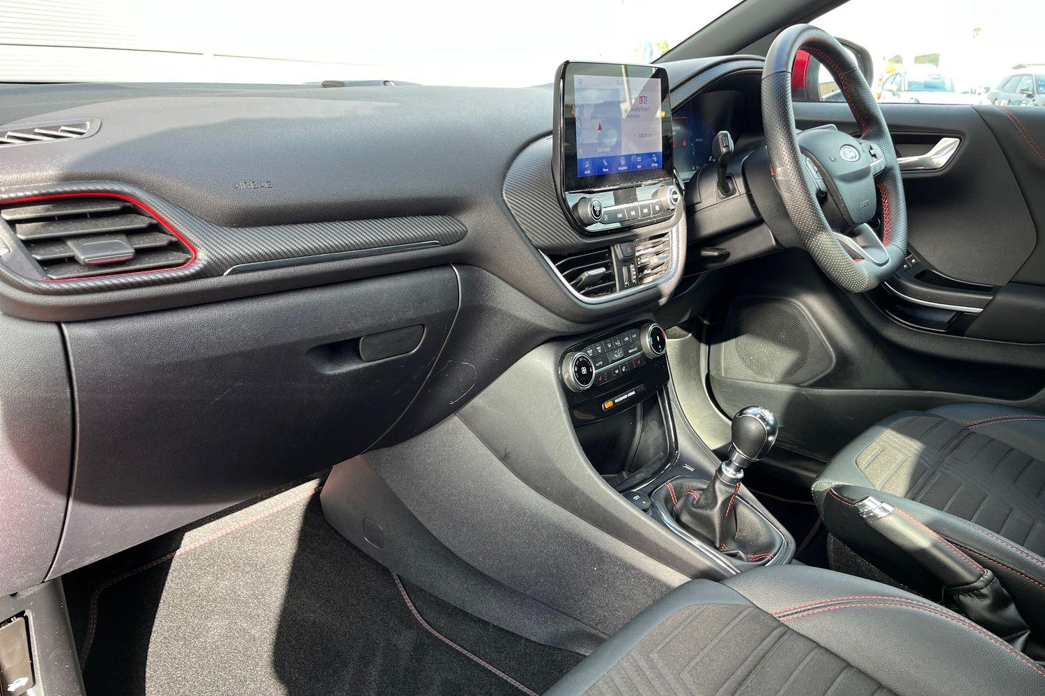Ford PUMA Photo 17