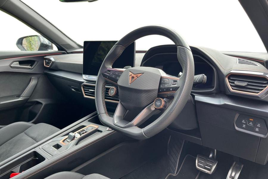 CUPRA FORMENTOR Photo autoimg-49da01310c29db24f32663df05bf9659b6007265.jpg