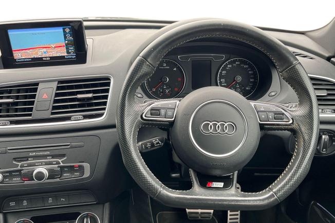 AUDI Q3 Photo 11