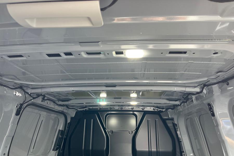 Ford Transit Custom Photo autoimg-49e1a47fda3ff6ccb923c5384796d1a446725e74.jpg