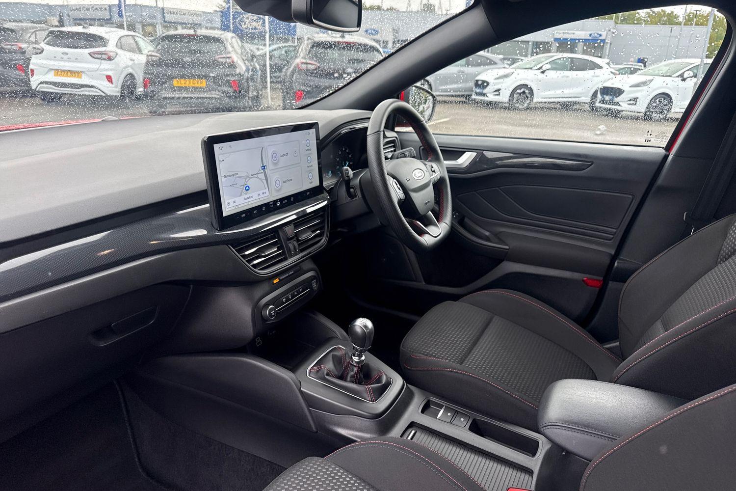 Ford FOCUS Photo 17