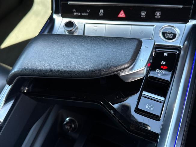 AUDI e-tron Photo 35