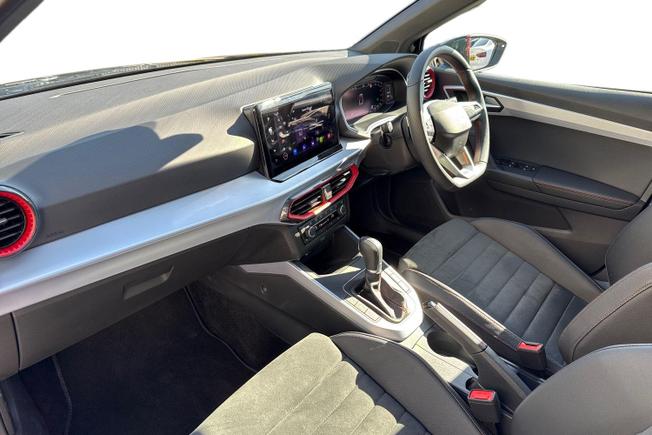 SEAT Arona Photo 2
