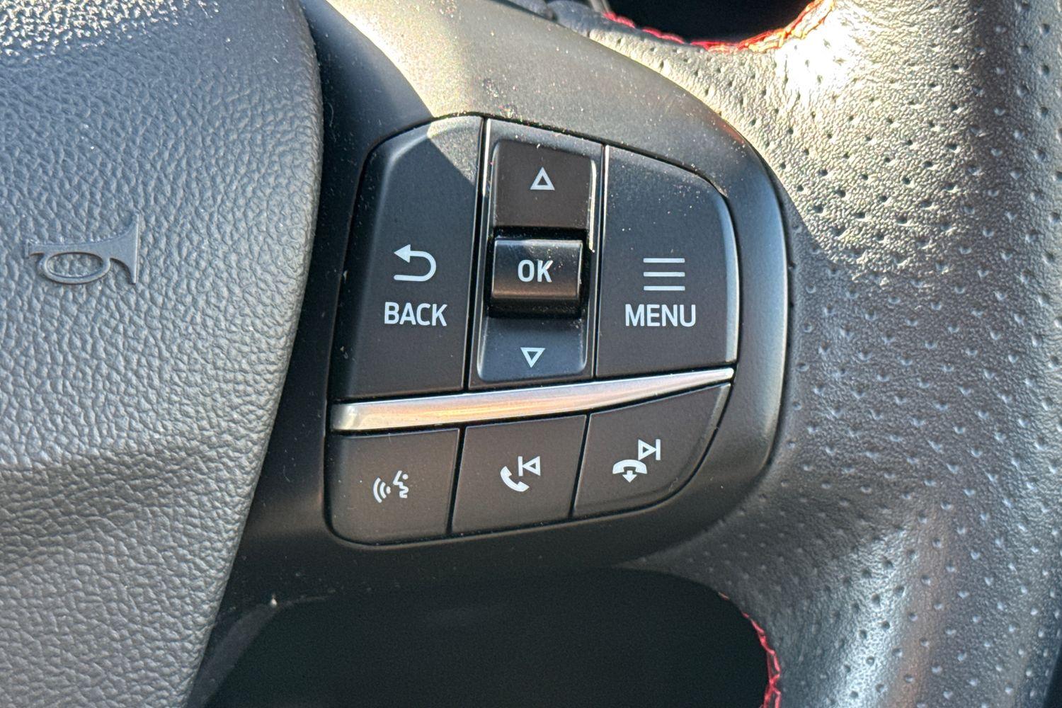Ford KUGA Photo 32
