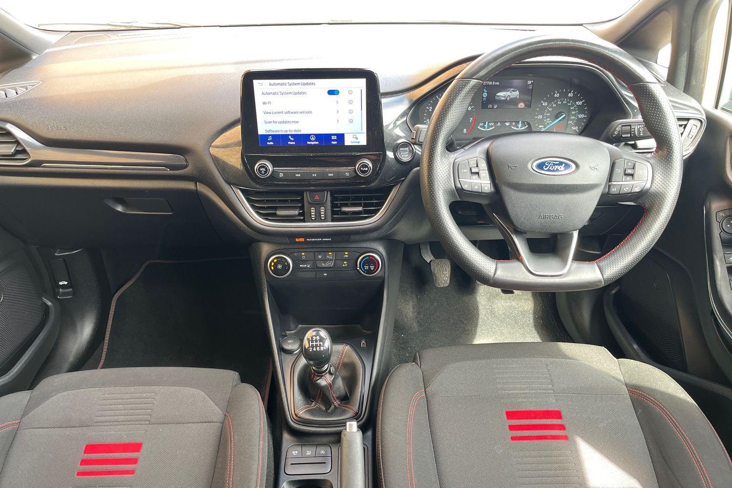 Ford FIESTA Photo 9