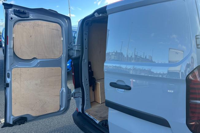 VOLKSWAGEN Transporter Photo 28