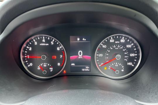 Kia Stonic Photo autoimg-49f169e761de5d90275bbf9e9a66040baed07e2a.jpg