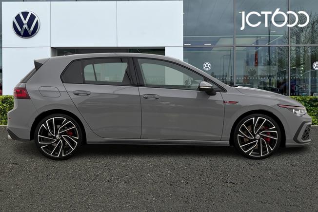 VOLKSWAGEN Golf Photo 4