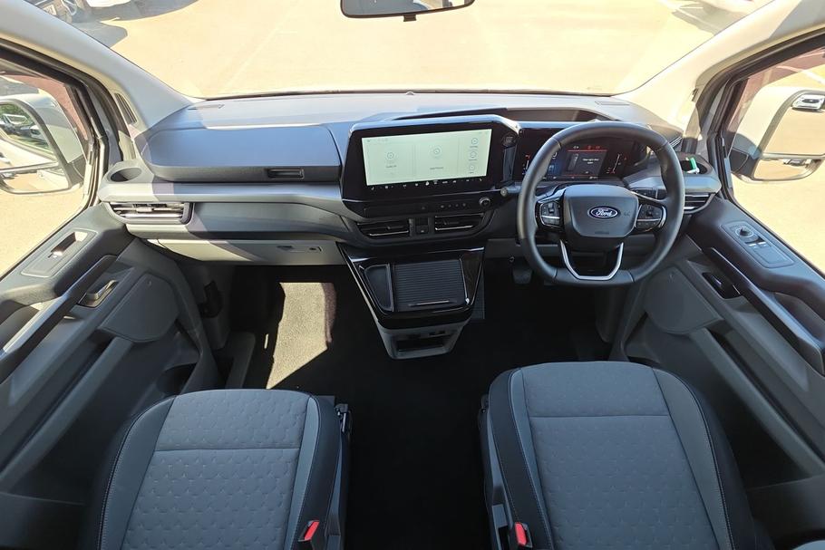 Used Ford TRANSIT CUSTOM NUGGET WO25UYN 8