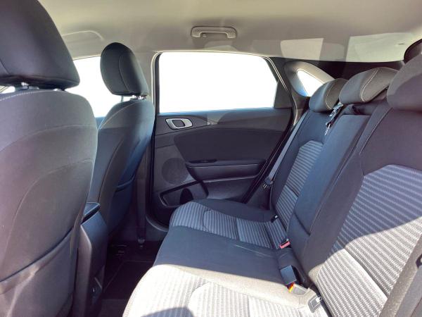 Kia Ceed Photo autoimg-49f786700ef8f8f17d63c888ffcf4f9e6c5ca7aa.jpg