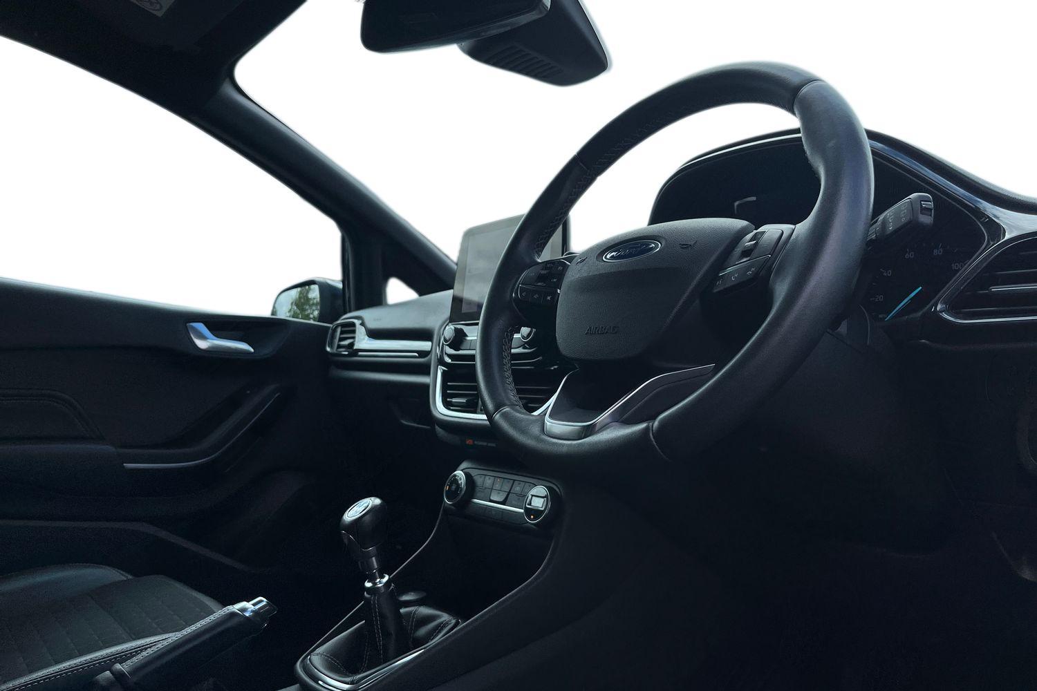 Ford Fiesta Photo 8