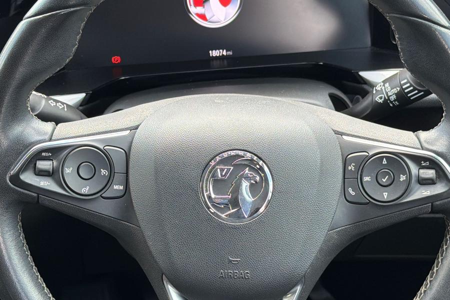 Vauxhall GRANDLAND Photo autoimg-49f8b62fe036f35b8bce88da85d3fc077b8bc73b.jpg