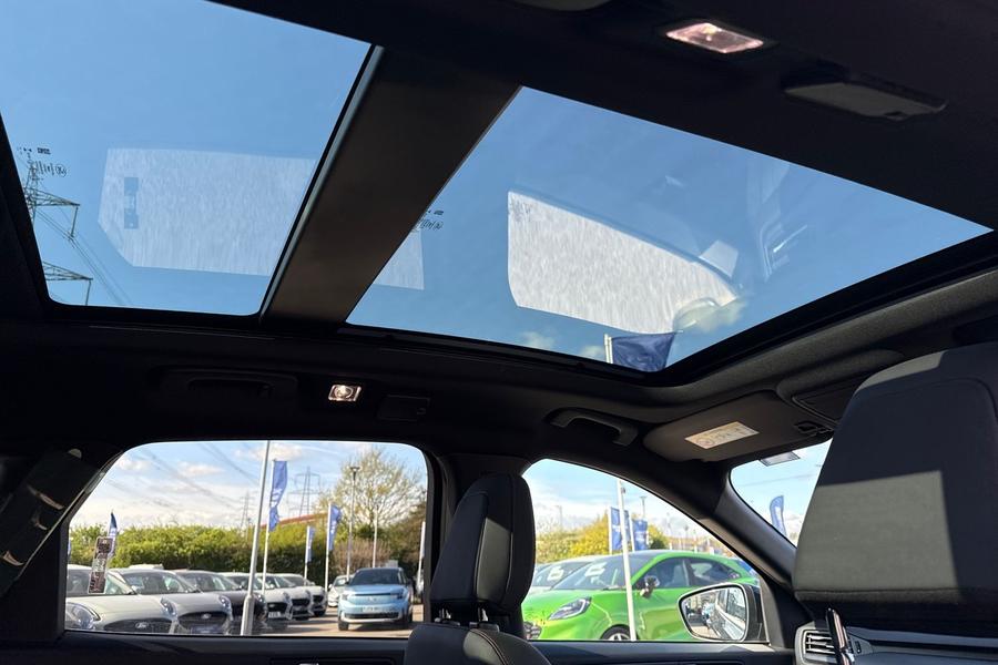 Ford KUGA Photo autoimg-49f98ec97d8ede7cf78af9f604a6d86194563269.jpg