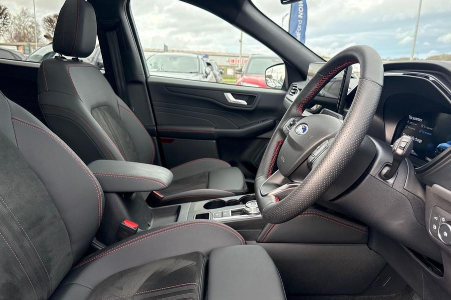 Ford KUGA Photo autoimg-49fb64ca6f529ed592a66298cf83ed2e656882e0.jpg