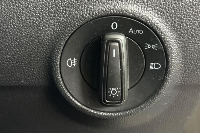 VOLKSWAGEN T-Roc Photo 24