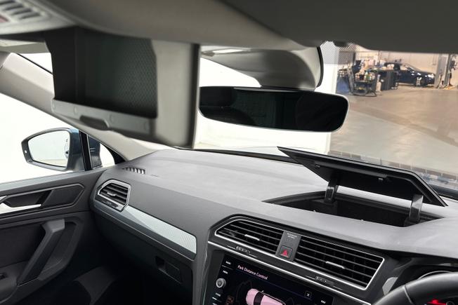 VOLKSWAGEN Tiguan Photo 37