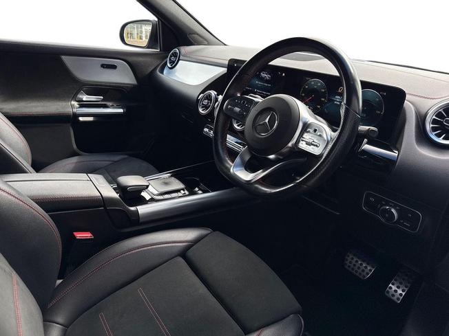 MERCEDES-BENZ Eqa Photo 6