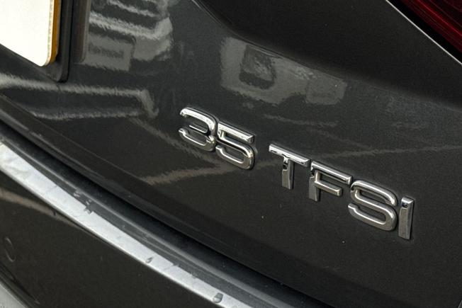 AUDI Q2 Photo 36