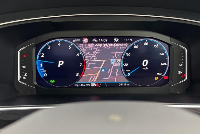 VOLKSWAGEN Tiguan Photo 15