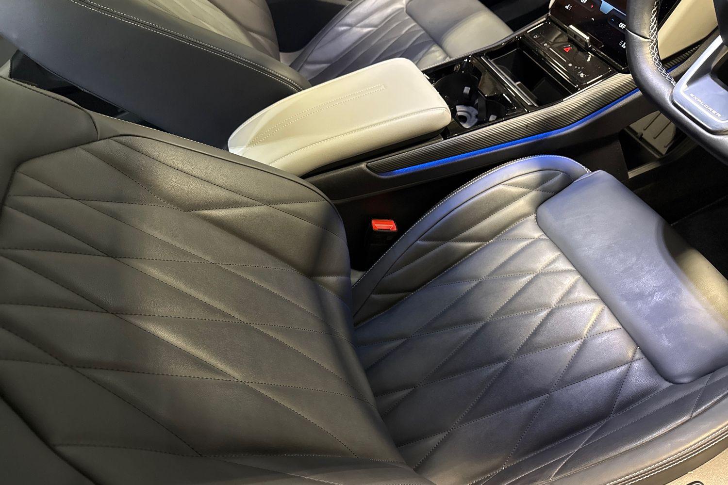 Ford Explorer Photo 27